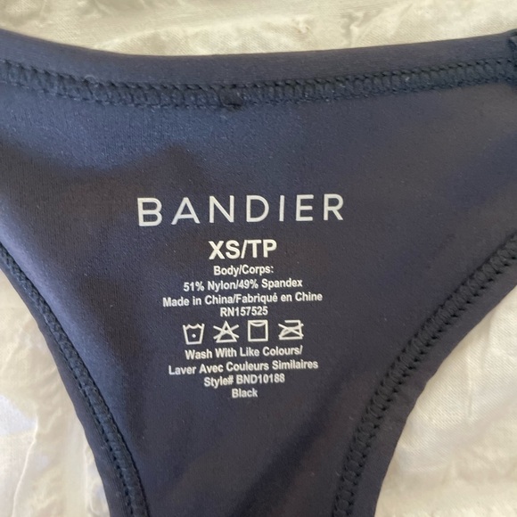 Bandier top with built in bra - Picture 4 of 5